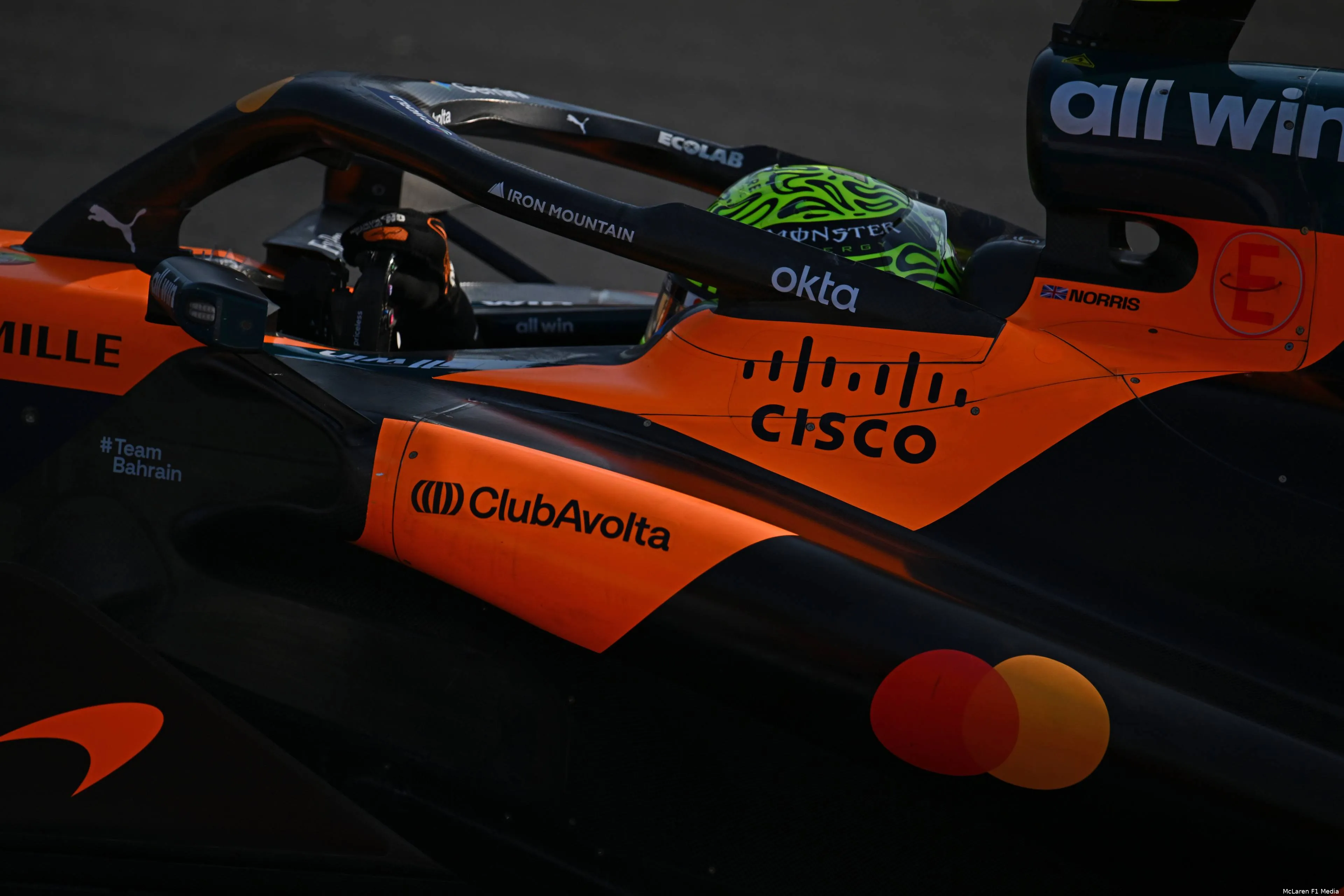 lando-norris-mclaren-gp-china-2026-vrijdag-2