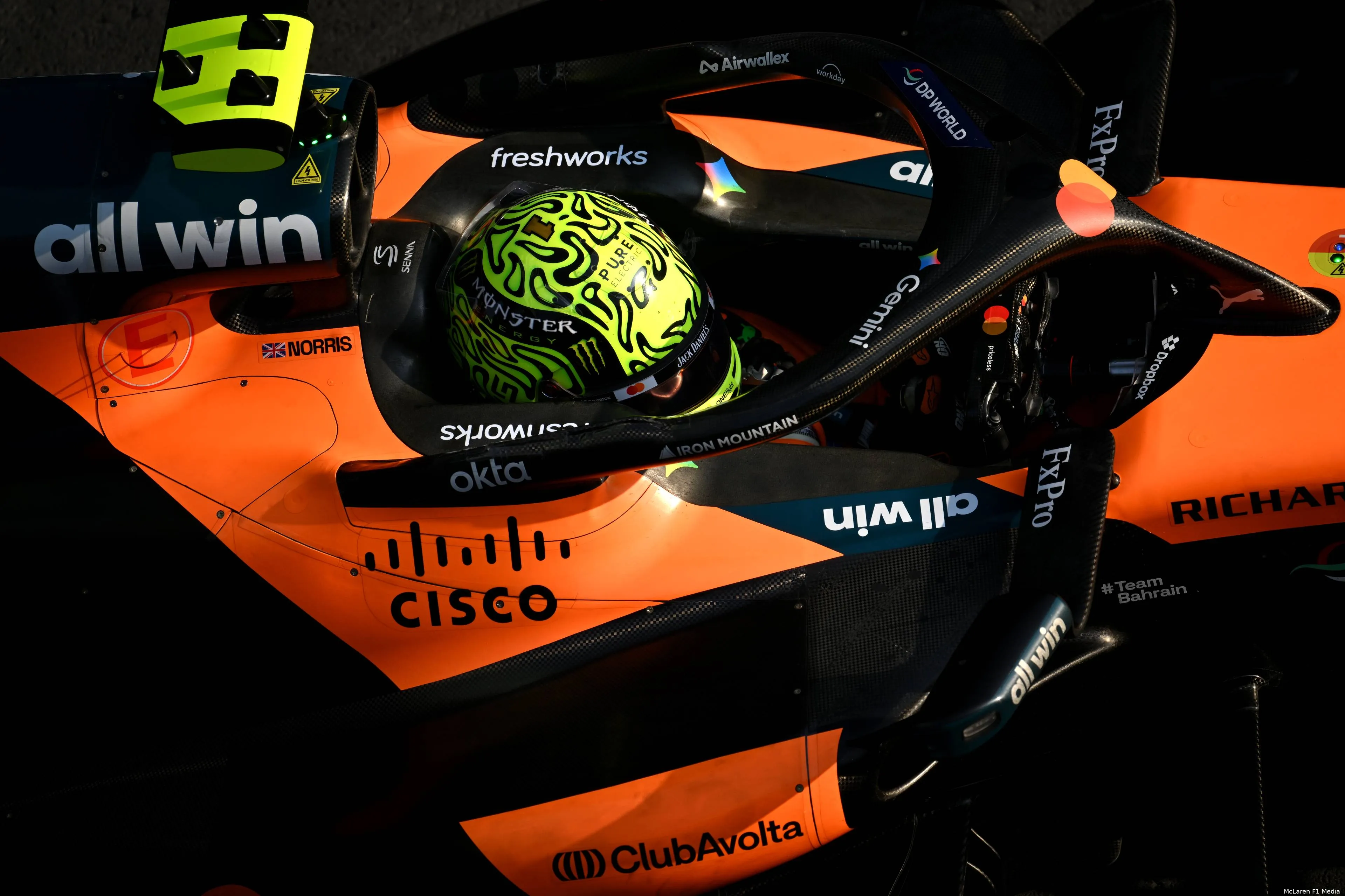 lando-norris-mclaren-gp-china-2026-vrijdag-4