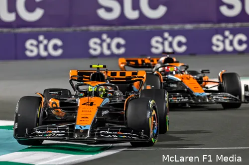 oscar piastri lando norris mcl60 mclaren f1 gp saoedi arabie 2023