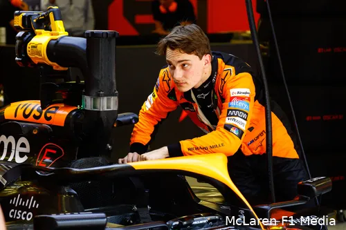 oscar piastri mclaren pre season testing testdagen bahrein 2024