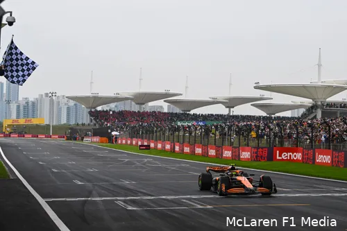 lando norris vlag mclaren china 2024