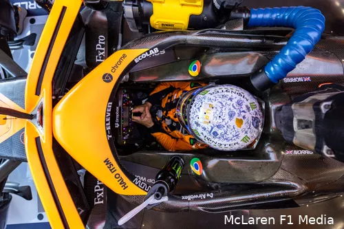 lando norris mclaren hongarije cockpit helm