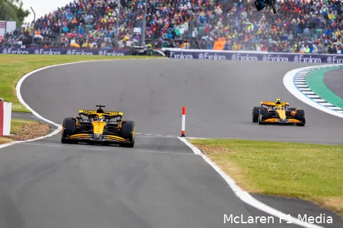 lando norris mclaren racedag silverstone 2024 oscar piastri