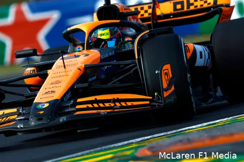 Piastri won de race in Hongarije nadat Norris de leiderspositie teruggaf. (Foto:&nbsp;McLaren F1 Media)