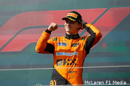 Piastri's eerste keer op de hoogste trede van het podium.