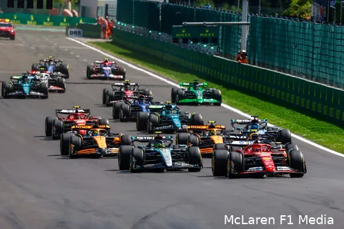 start grid mclaren redbull mercedes belgie
