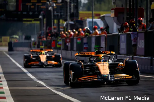 Oscar Piastri en Lando Norris op weg naar een een-tweetje in de kwalificatie, Grand Prix van Italië 2024.