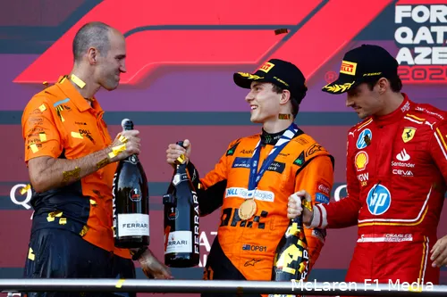 mclaren oscar piastri gp azerbeidzjan zondag 2024 charles leclerc ferrari