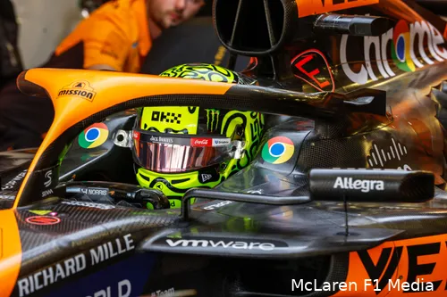 <i>Norris moet meer dan elf punten per weekend inlopen op Verstappen.</i>