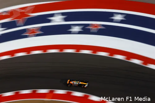 Norris en Piastri konden het perfecte rondje niet rijden op vrijdag.