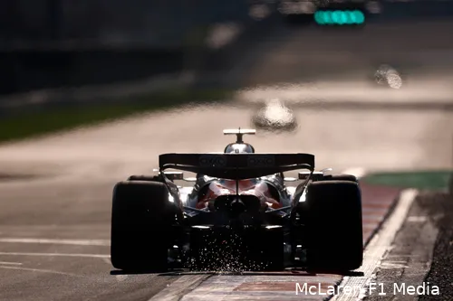 <i>Spelen de achtervleugels van McLaren stiekem toch een rol?</i>