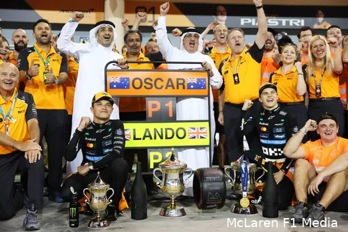 mclaren bahrein piastri norris 2210090626