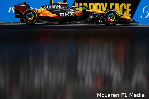 <i>McLaren hoopt vermoedelijk dat het toch droog blijft.</i>