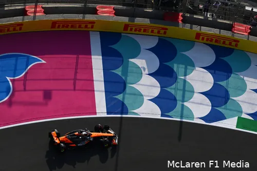 mclaren piastri vrijdag saoedi arabie jeddah 2025