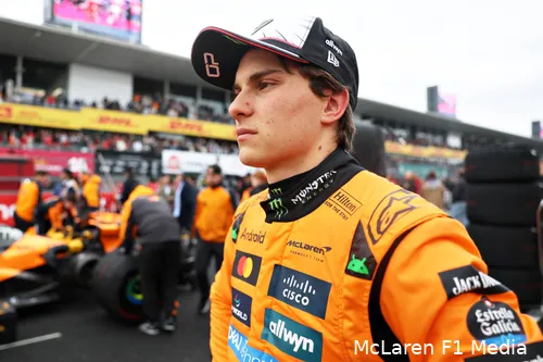 piastri suzuka 1 mclaren 1993939