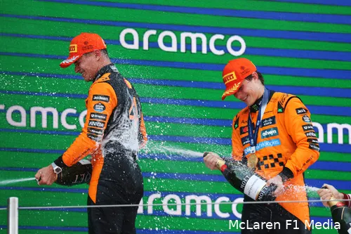 oscar piastri lando norris mclaren gp spanje 2025 zondag podium