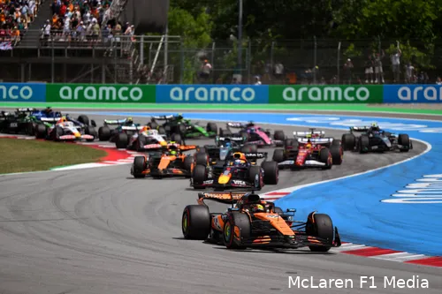 oscar piastri mclaren gp spanje 2025 zondag lando norris max verstappen