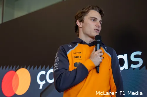 Oscar Piastri gaat goed om met de druk.