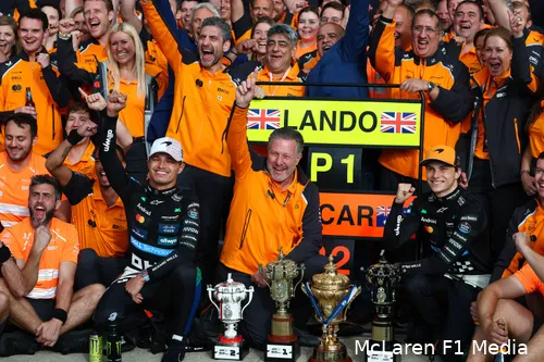lando norris zondag silverstone mclaren win