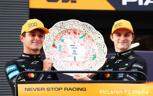 lando-norris-mclaren-gp-hongarije-2025-zondag-oscar-piastri-7