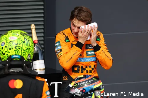 lando-norris-win-hongarije-2025-mclaren-oscar-piastri