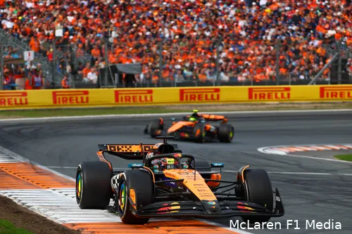 oscar-piastri-lando-norris-mclaren-gp-nederland-2025-zondag-4
