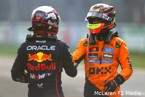 oscar-piastri-mclaren-max-verstappen-red-bull-racing-gp-nederland-2025-zondag-2