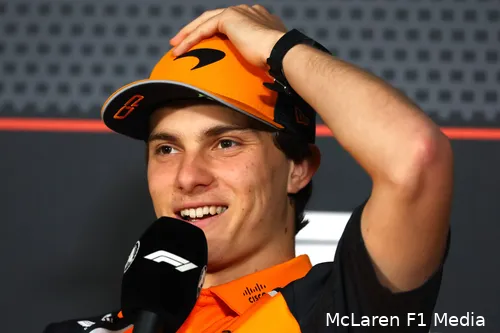 oscar-piastri-mclaren-bakoe-vrijdag