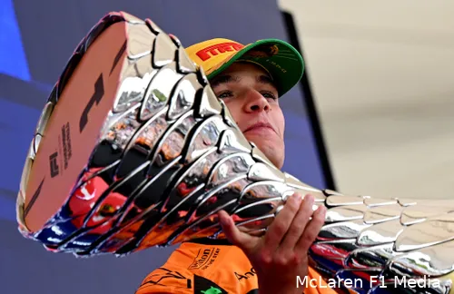 lando-norris-mclaren-gp-sao-paulo-brazilie-2025-zondag