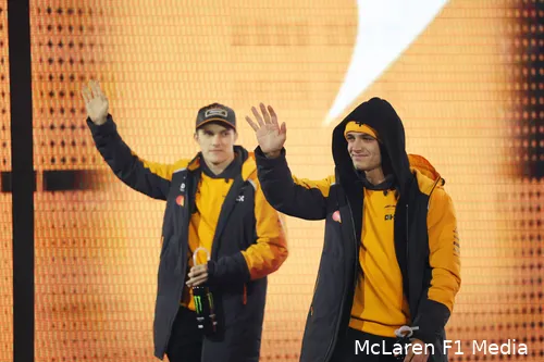 lando-norris-oscar-piastri-mclaren-gp-las-vegas-2025-zondag