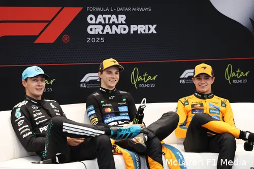 lando-norris-oscar-piastri-mclaren-gp-qatar-2025-zaterdag-george-russell-mercedes-persconferentie-4