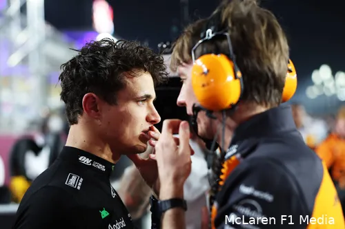 lando-norris-will-joseph-mclaren-gp-qatar-2025-zondag