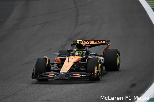 lando-norris-zaterdag-brazilië-sprint-mclaren-2025