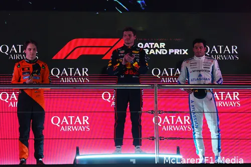 oscar-piastri-mclaren-max-verstappen-red-bull-racing-sainz-carlos-williams-gp-qatar-2025-zondag-8