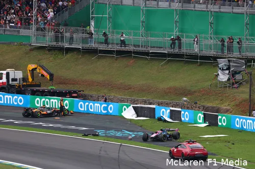 oscar-piastri-zaterdag-sprintrace-mclaren-2025-brazilie-crash