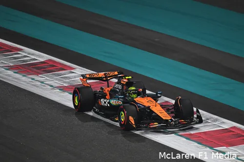 lando-norris-mclaren-gp-abu-dhabi-2025-zaterdag-8