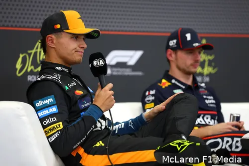 lando-norris-mclaren-gp-abu-dhabi-2025-zaterdag-max-verstappen-red-bull-racing-2