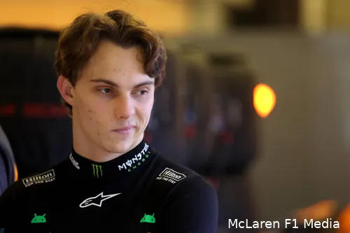 oscar-piastri-mclaren-gp-abu-dhabi-2025-zaterdag-10