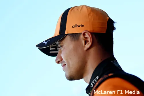 lando-norris-mclaren-vrijdag-australie (18)