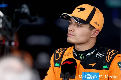 lando-norris-mclaren-zaterdag-australie (14)