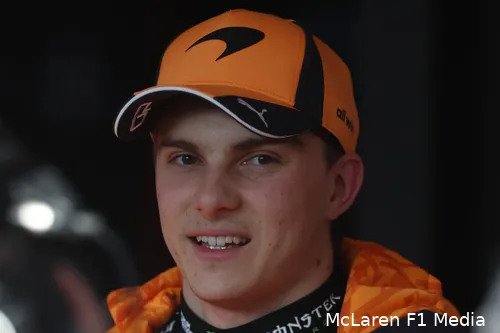 oscar-piastri-mclaren-china-zaterdag-2026