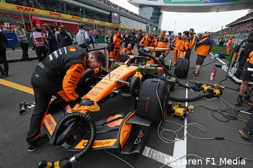 Piastri-zondag-China-McLaren-8
