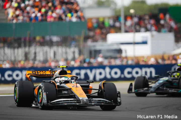 Foto 2. Lando Norris in zijn McLaren, Britse Grand Prix 2023, met de grote updates van het jaar.