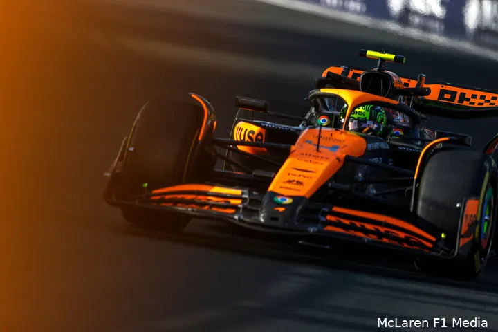 <i>Inmiddels lijkt Norris vaak beter in zijn vel te zitten, al viel de titelstrijd met Verstappen hem soms zwaar.</i>