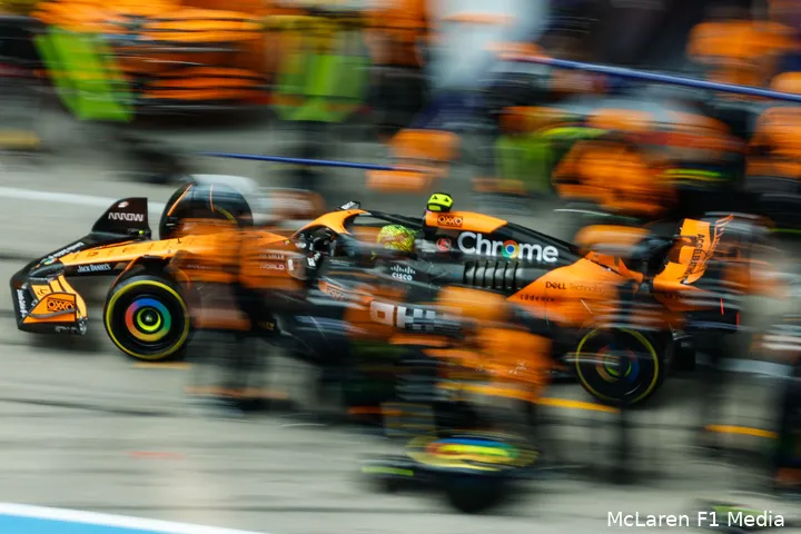 <i>Lando Norris in zijn snelle MCL38.</i>