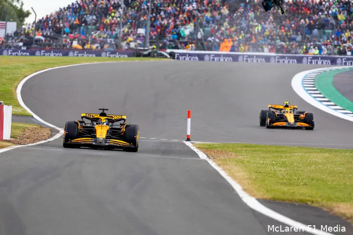 lando norris mclaren racedag silverstone 2024 oscar piastri