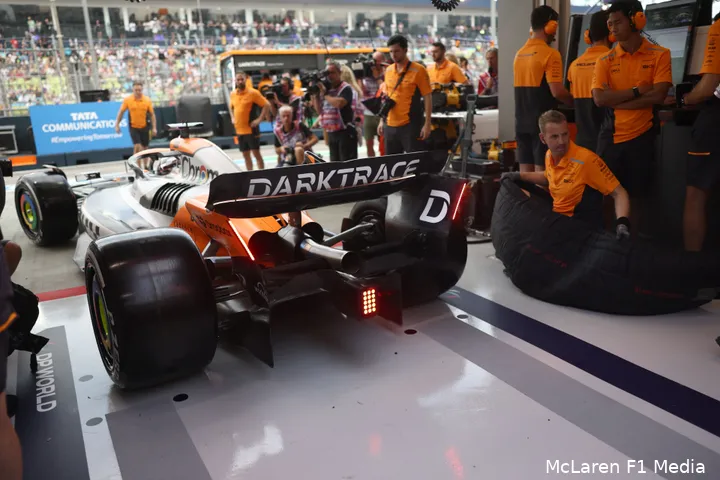 De achtervleugel van de MCL38.