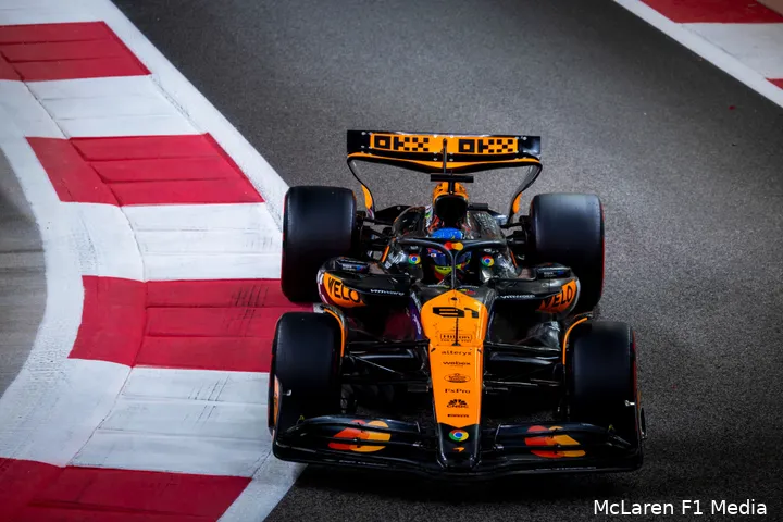 <i>Piastri reed een kansloze race na de tik van Verstappen.</i>