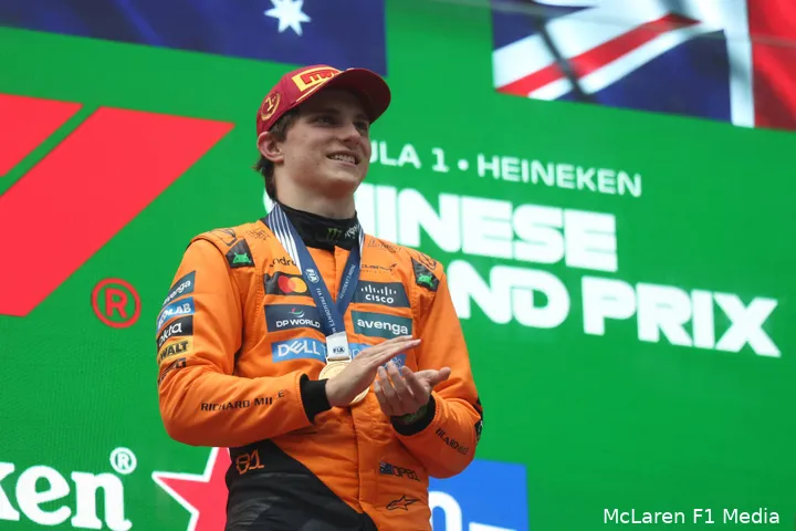 oscar piastri win china 2025 mclaren podium