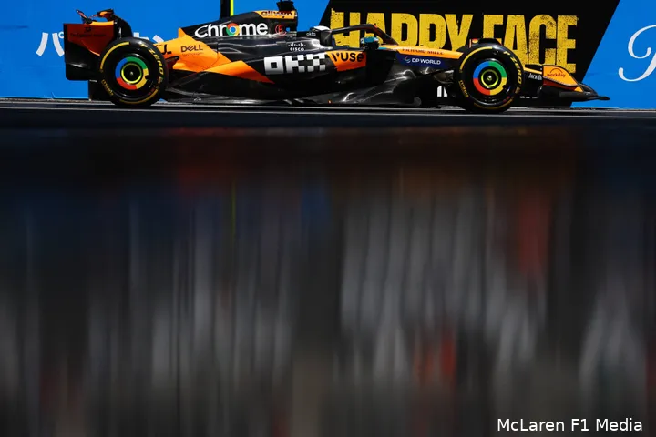 <i>McLaren hoopt vermoedelijk dat het toch droog blijft.</i>